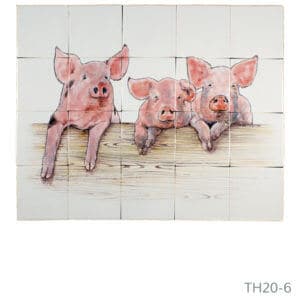 Beschilderd tableau van Friese witjes van drie varkens hangend over een hek