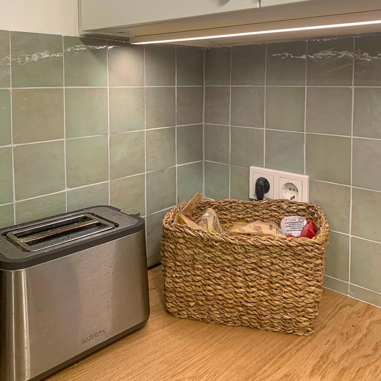 Keuken met wandtegels van Light Maldives zelliges