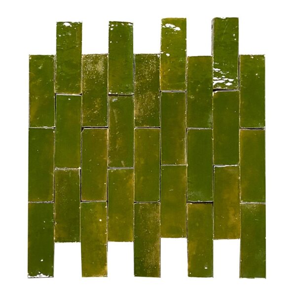 Bejmat tegels groen in half steens patroon