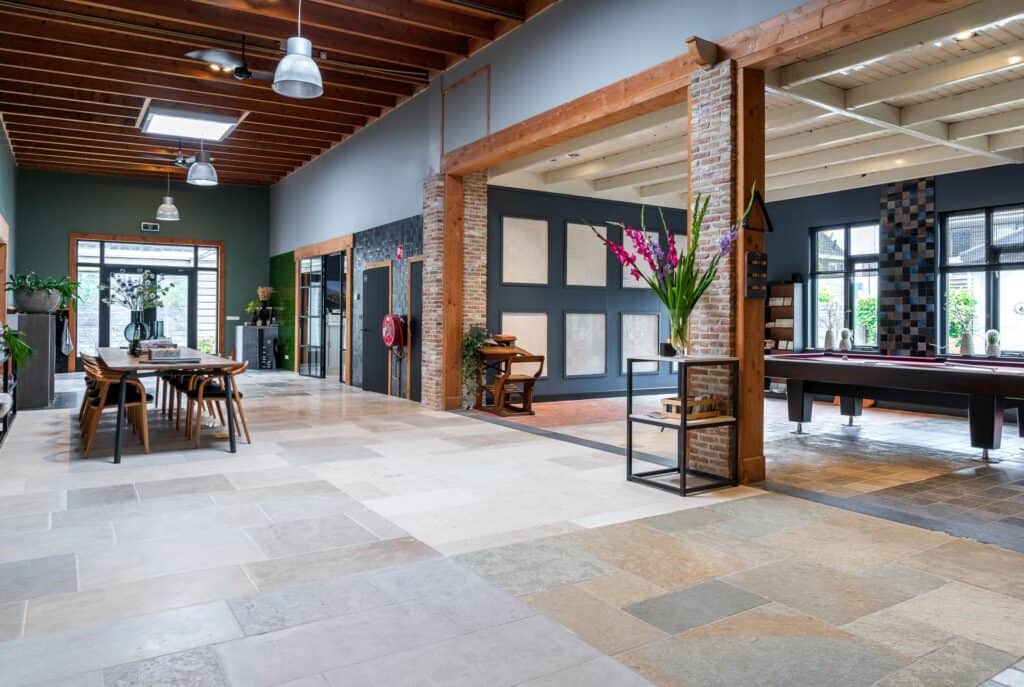 Showroom - contactpagina